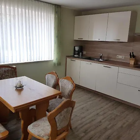 Апартаменты Monteurwohnungen Goeb - Nicht Fuer Urlaubsgaeste